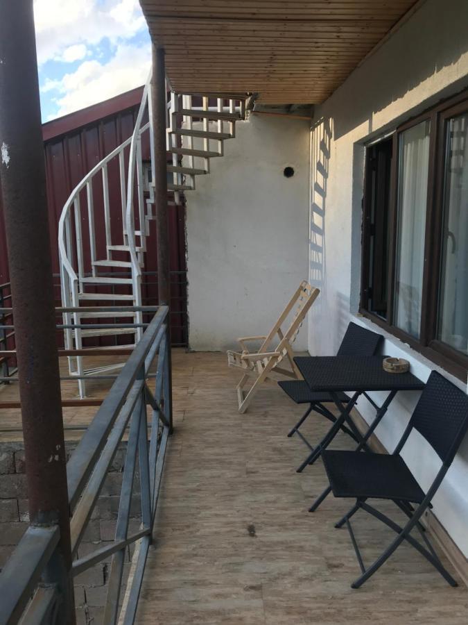 Soso Burduli'S Guesthouse Kazbegi Exterior photo