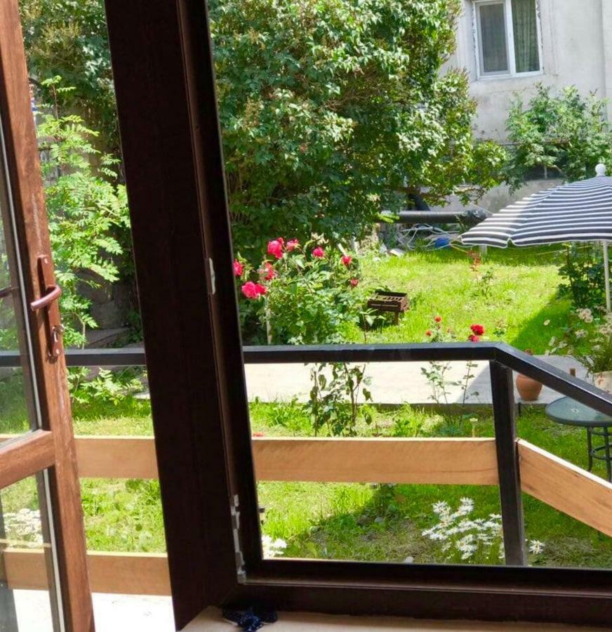 Soso Burduli'S Guesthouse Kazbegi Exterior photo