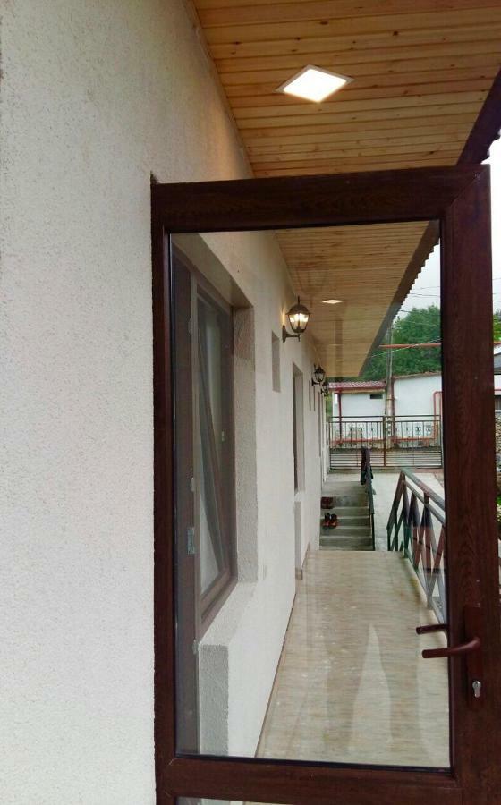 Soso Burduli'S Guesthouse Kazbegi Exterior photo